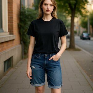 Joe's Destroyed Rolled Jean Bermuda shorts Klum wash Size W28